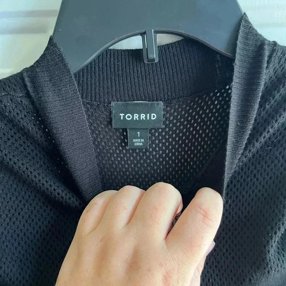 Torrid NWOT 1X Black Knit High Neck Mini Sweater Cold Shoulder Dress - Picture 5 of 6